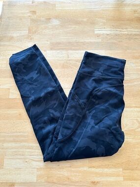 Lululemon leggings size 6